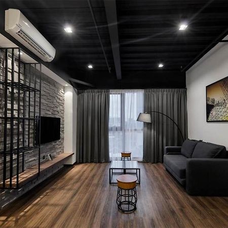 Exclusive Business Suite @ M Summit 191 George Town Exterior photo
